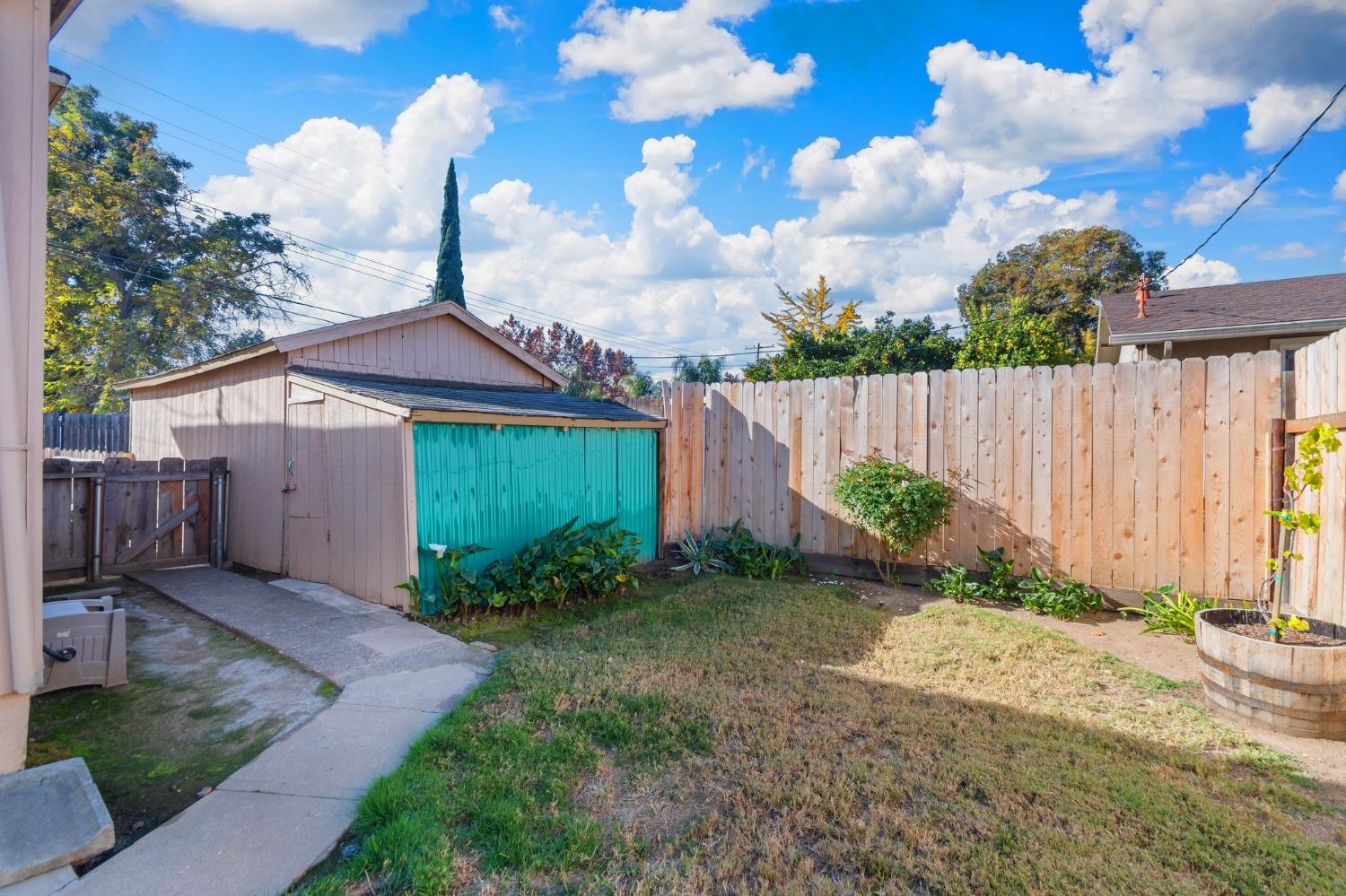 434 E Elm Street