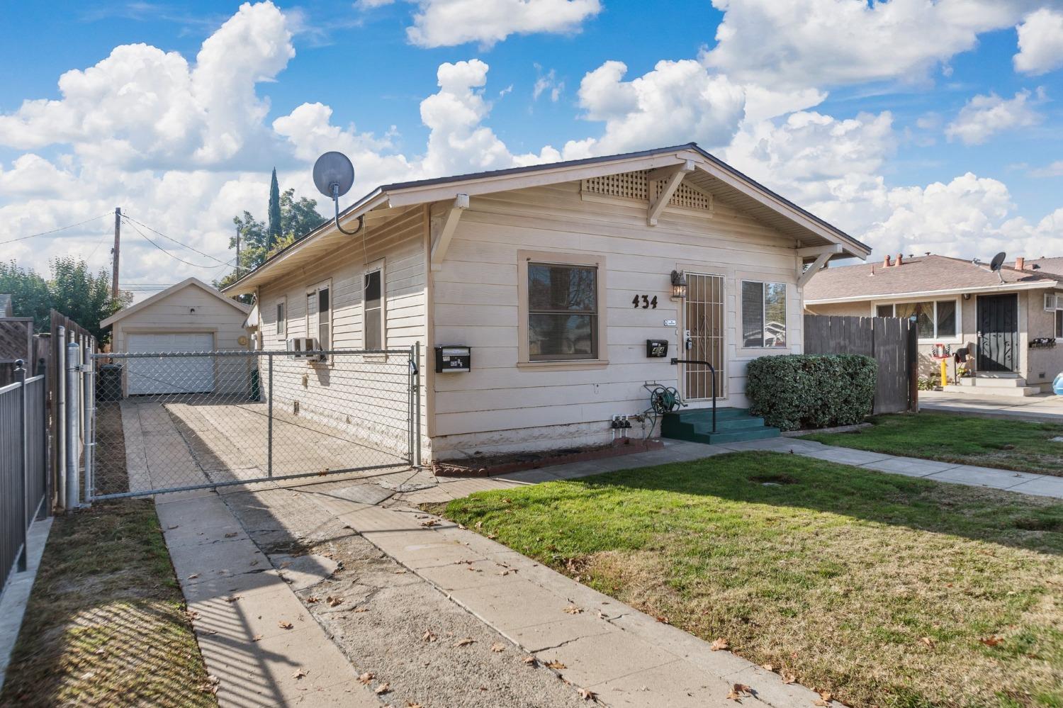 434 E Elm Street