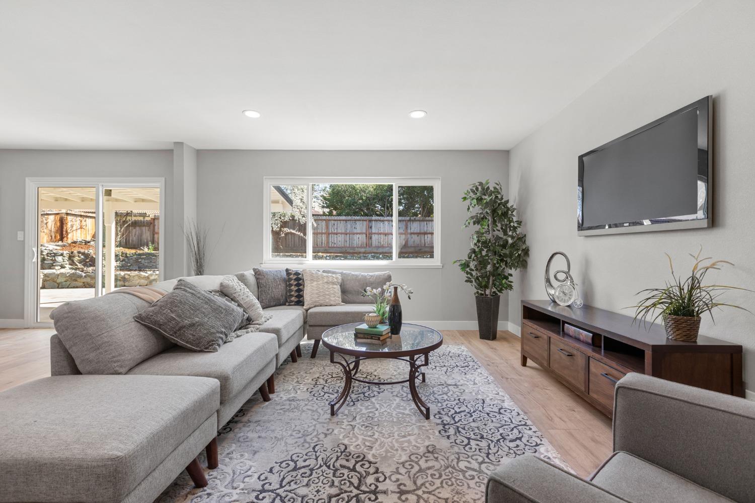 7924 Wildridge Drive