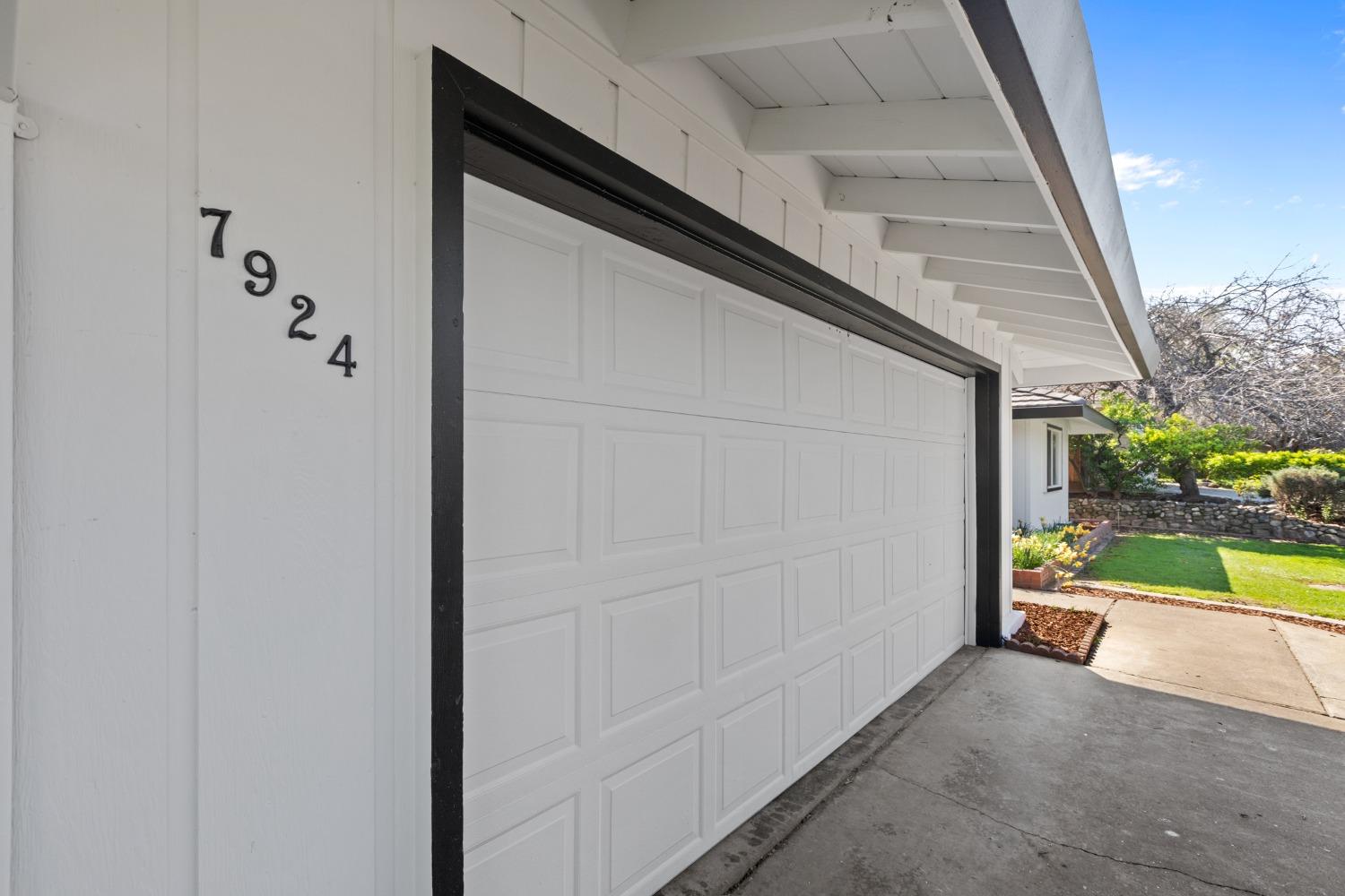 7924 Wildridge Drive