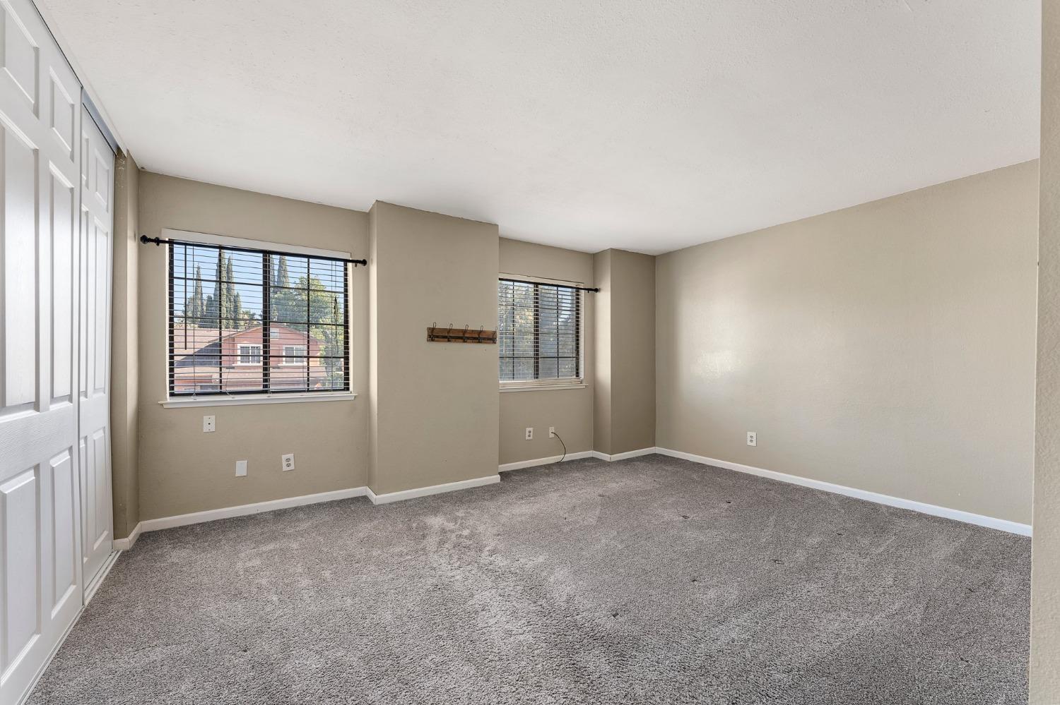 912 Maplegrove Way