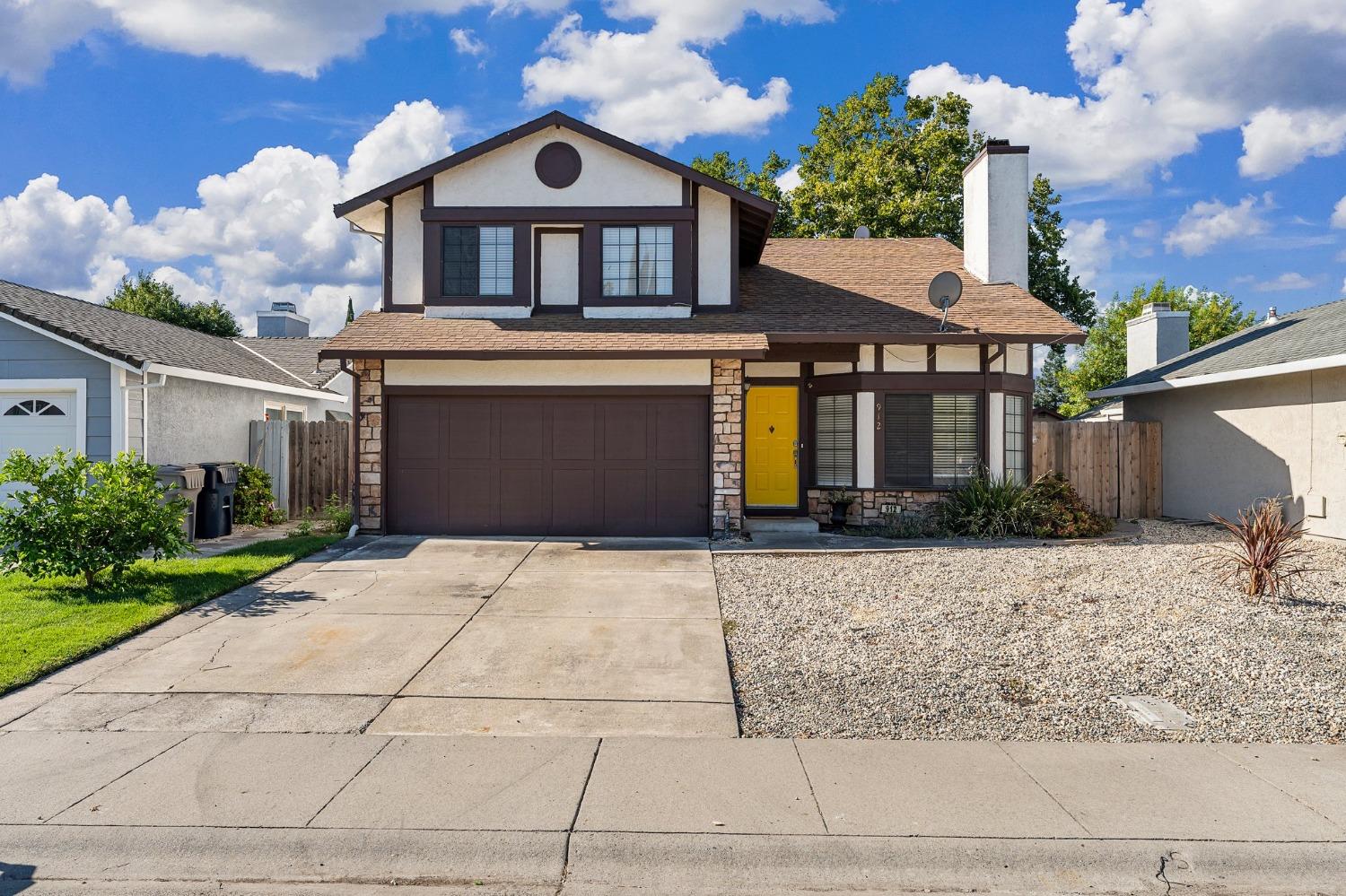 912 Maplegrove Way
