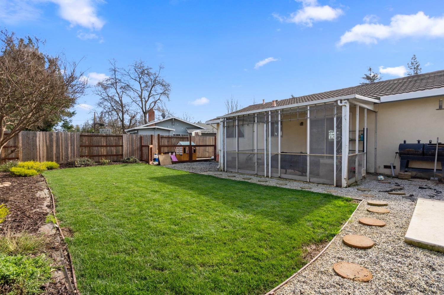 8695 Everglade Drive