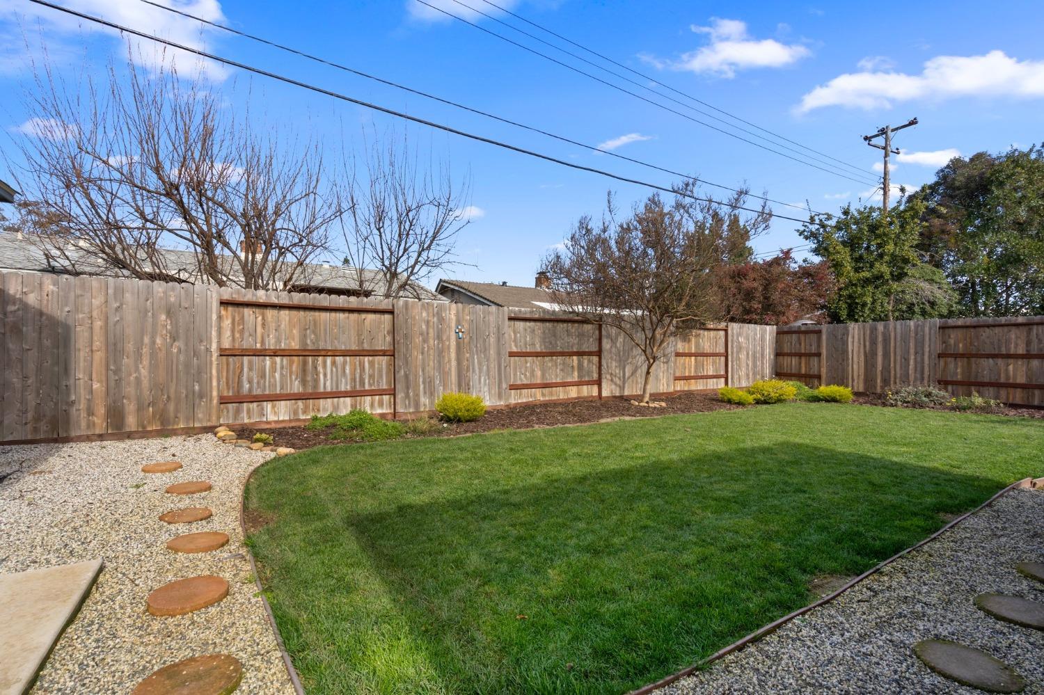 8695 Everglade Drive