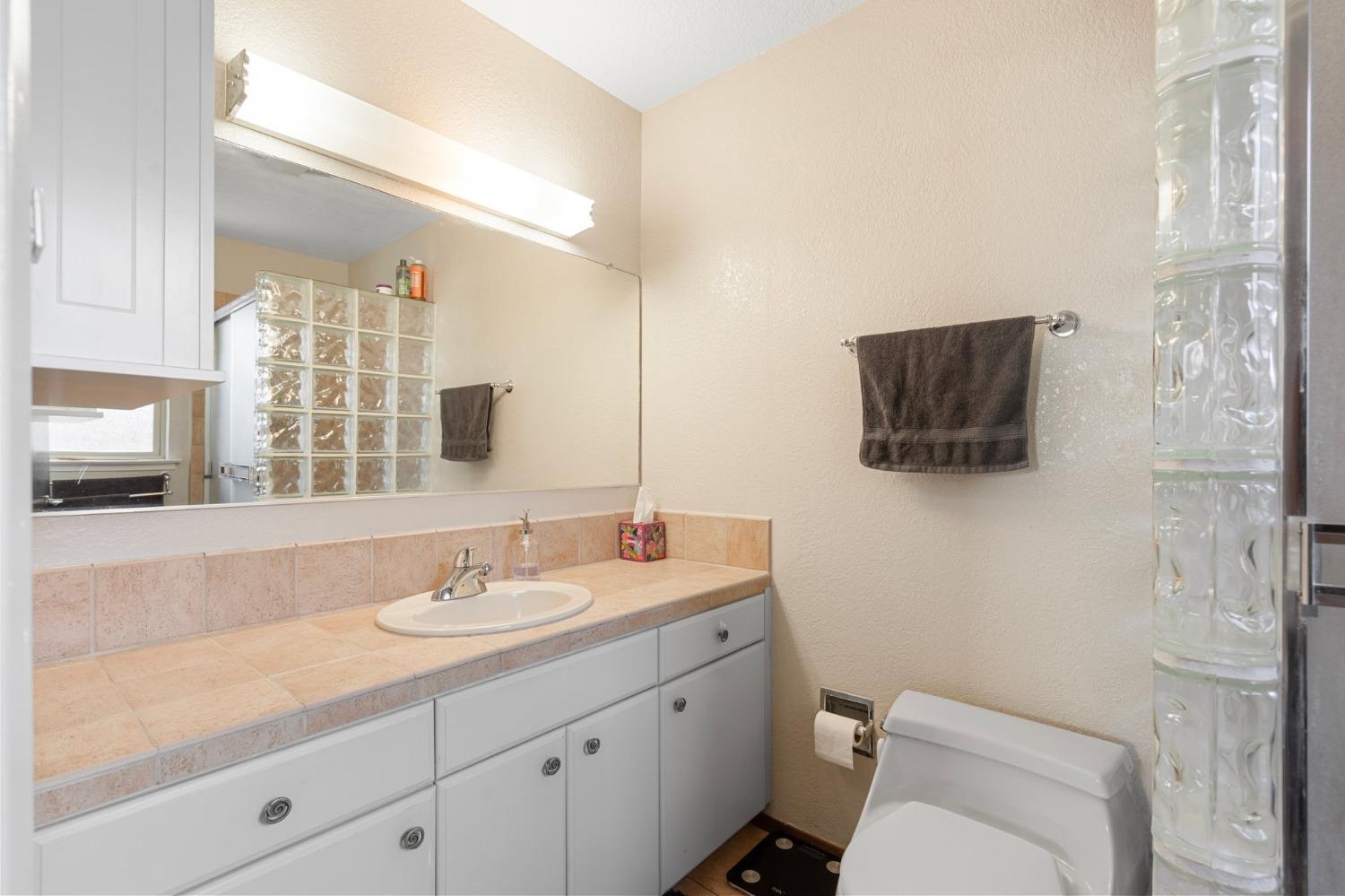 8695 Everglade Drive