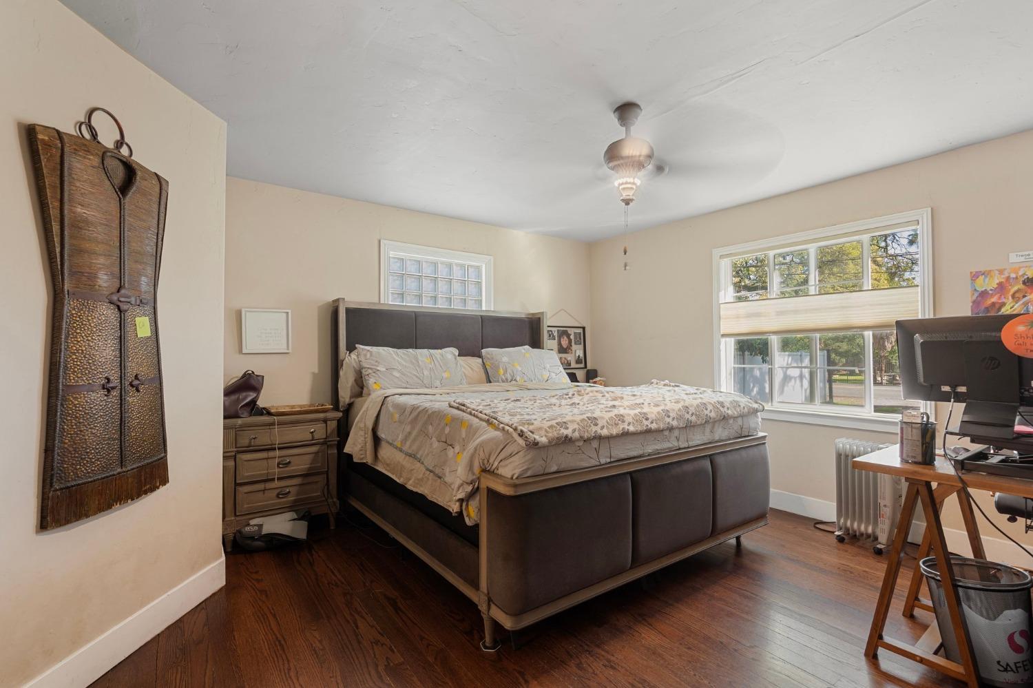 1825 Los Robles Boulevard