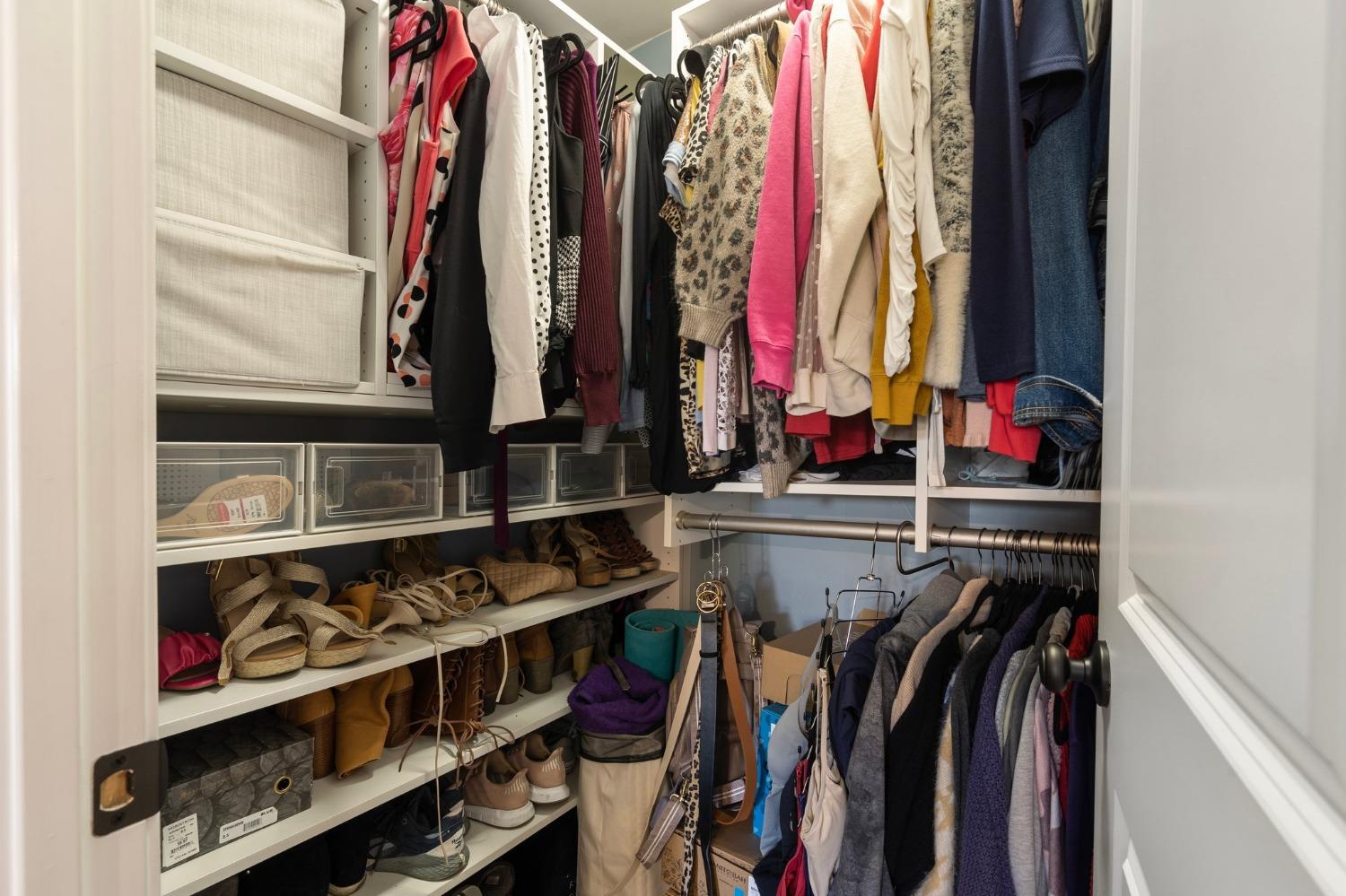 1825 Los Robles Boulevard