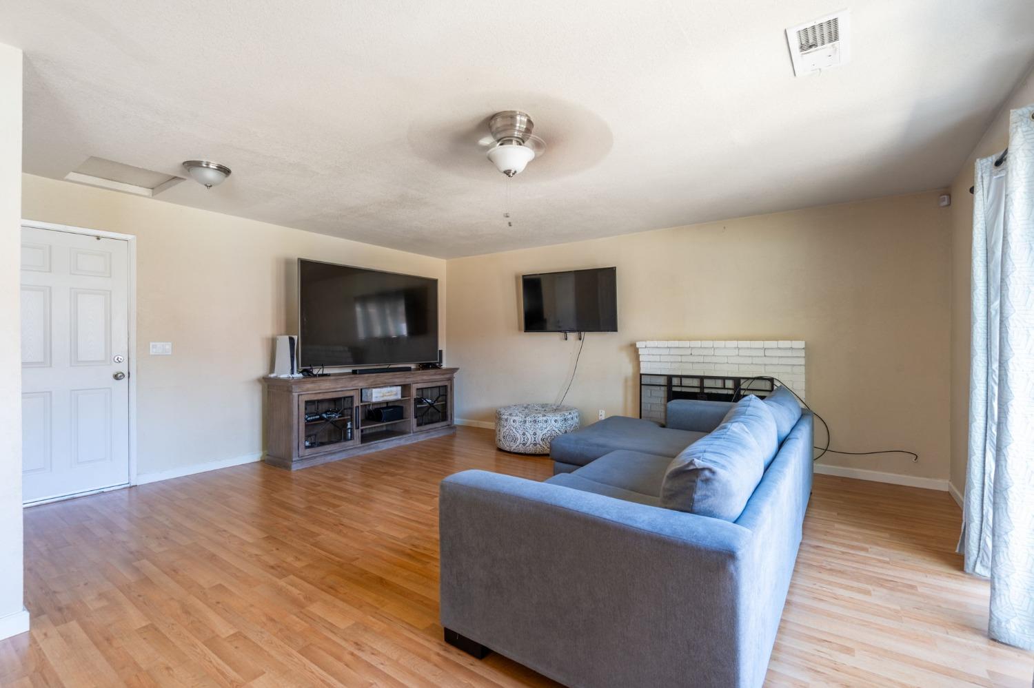 4523 Breckenridge Way