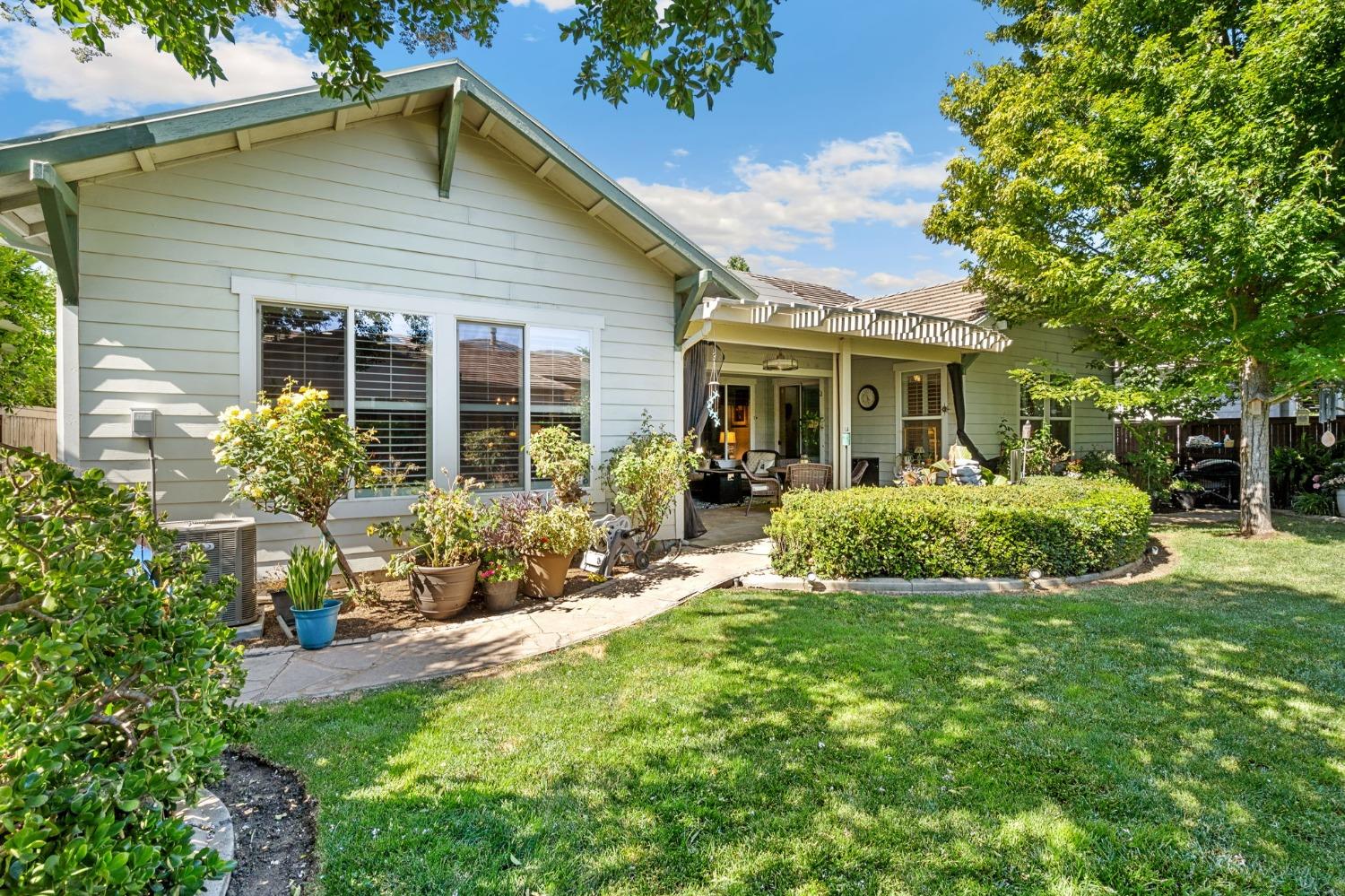 2624 Heritage Park Lane