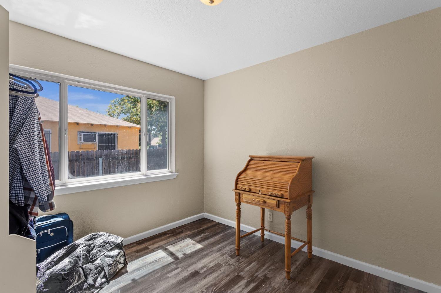 2332 Traction Avenue