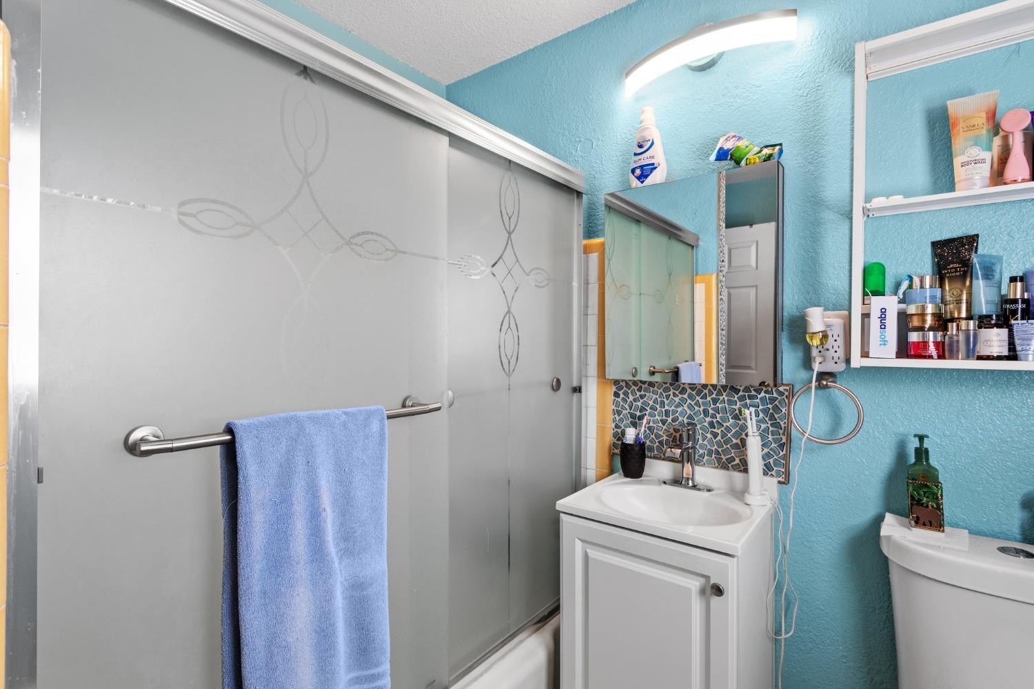 2332 Traction Avenue