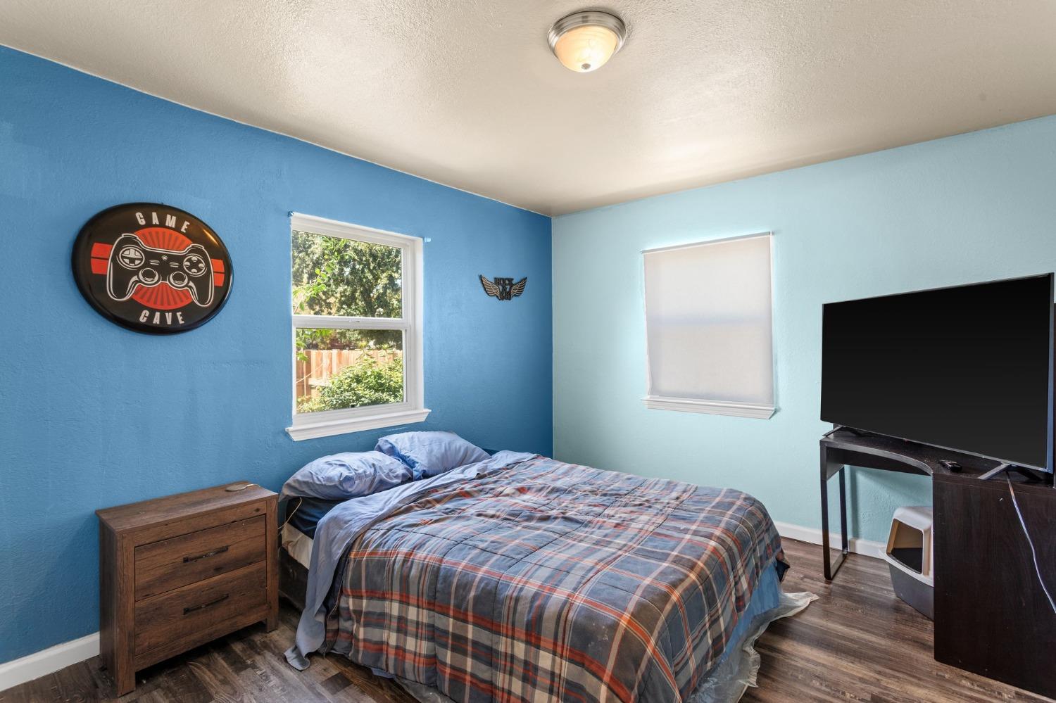 2332 Traction Avenue