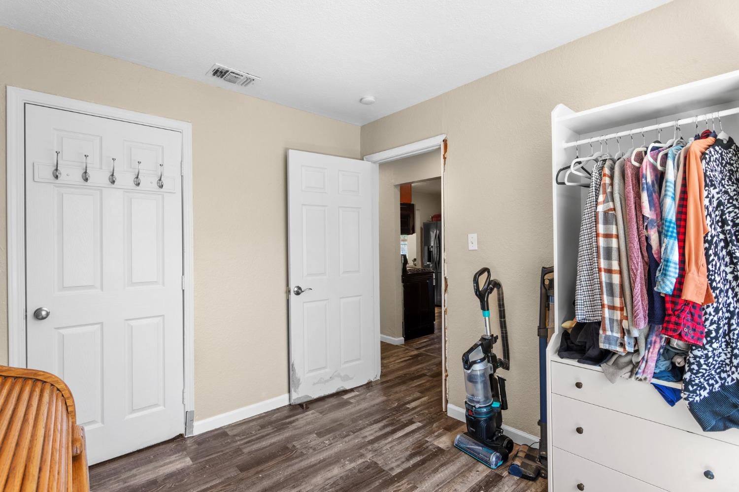 2332 Traction Avenue