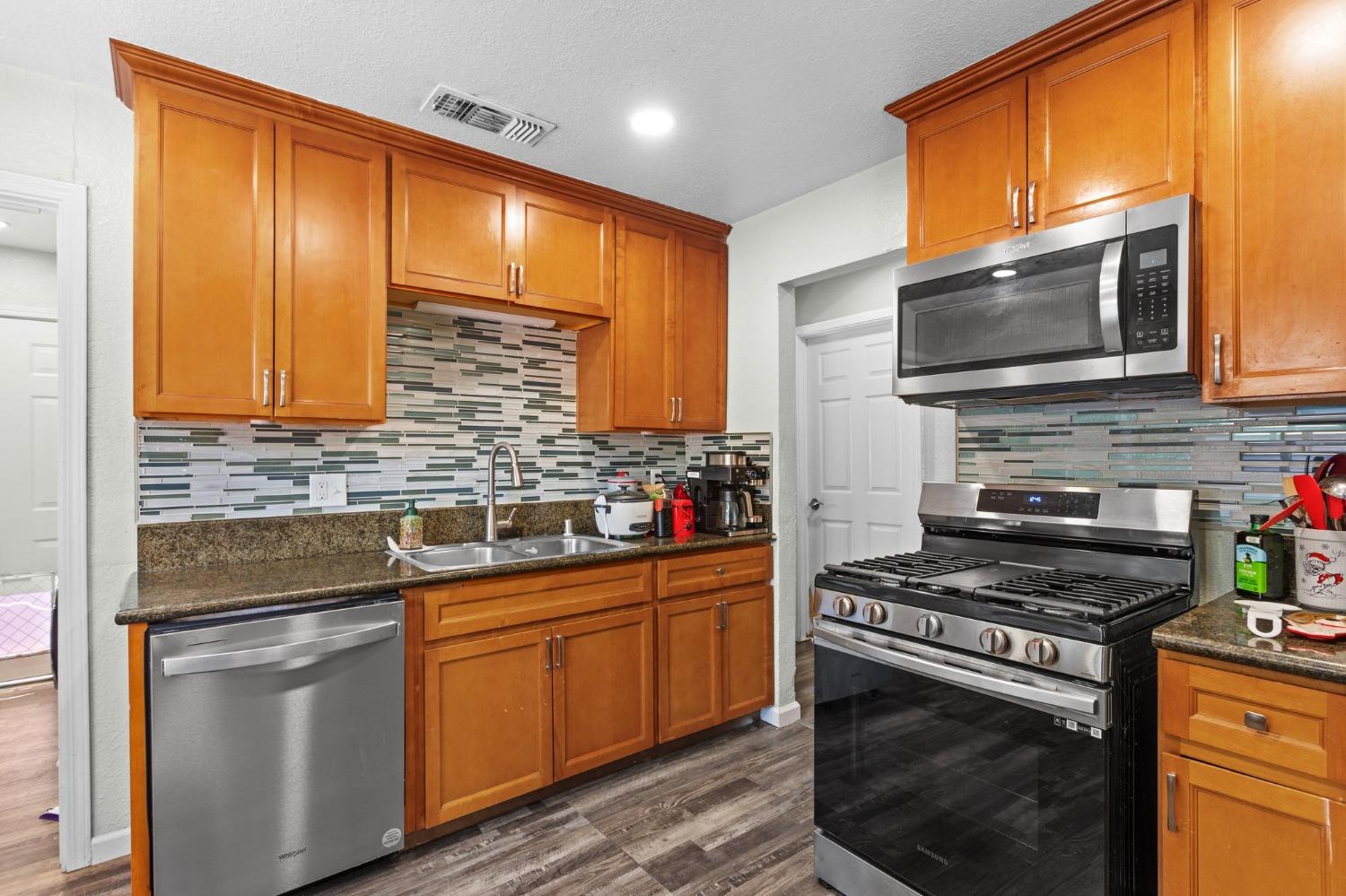 2332 Traction Avenue