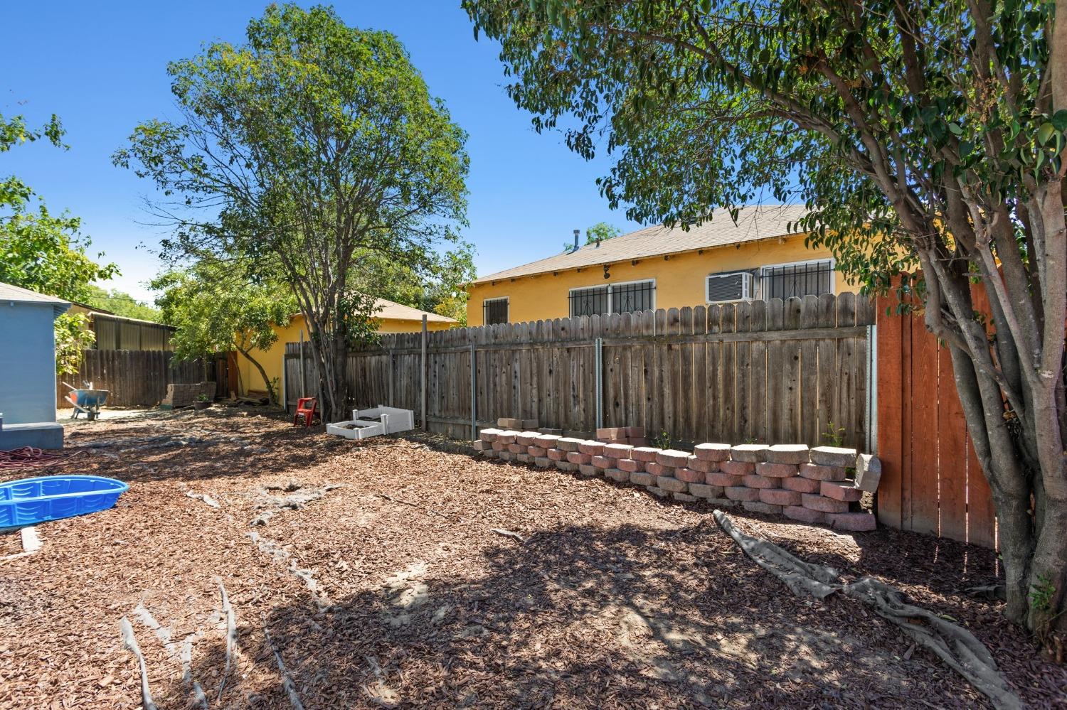 2332 Traction Avenue