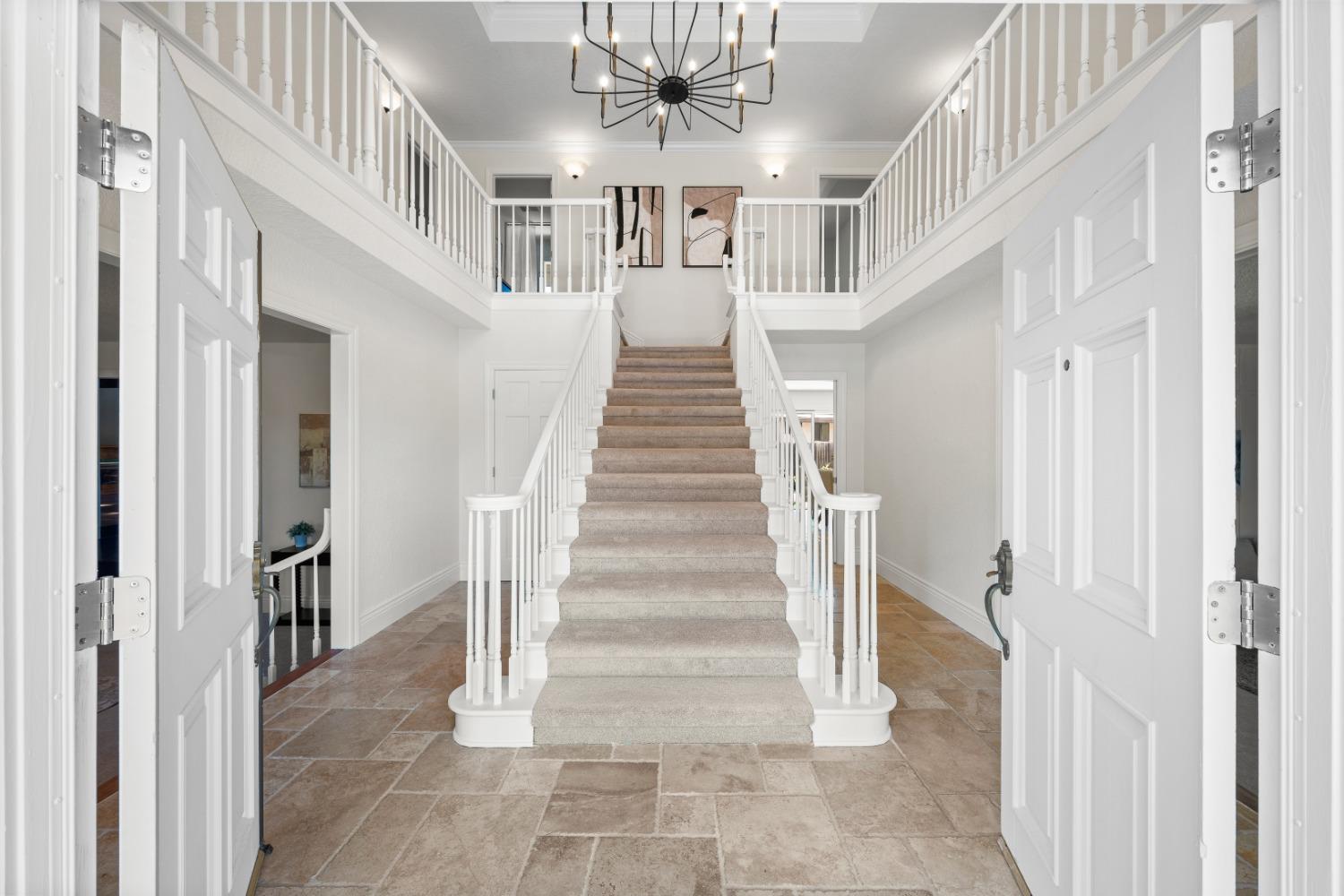 1946 Vista Creek Drive