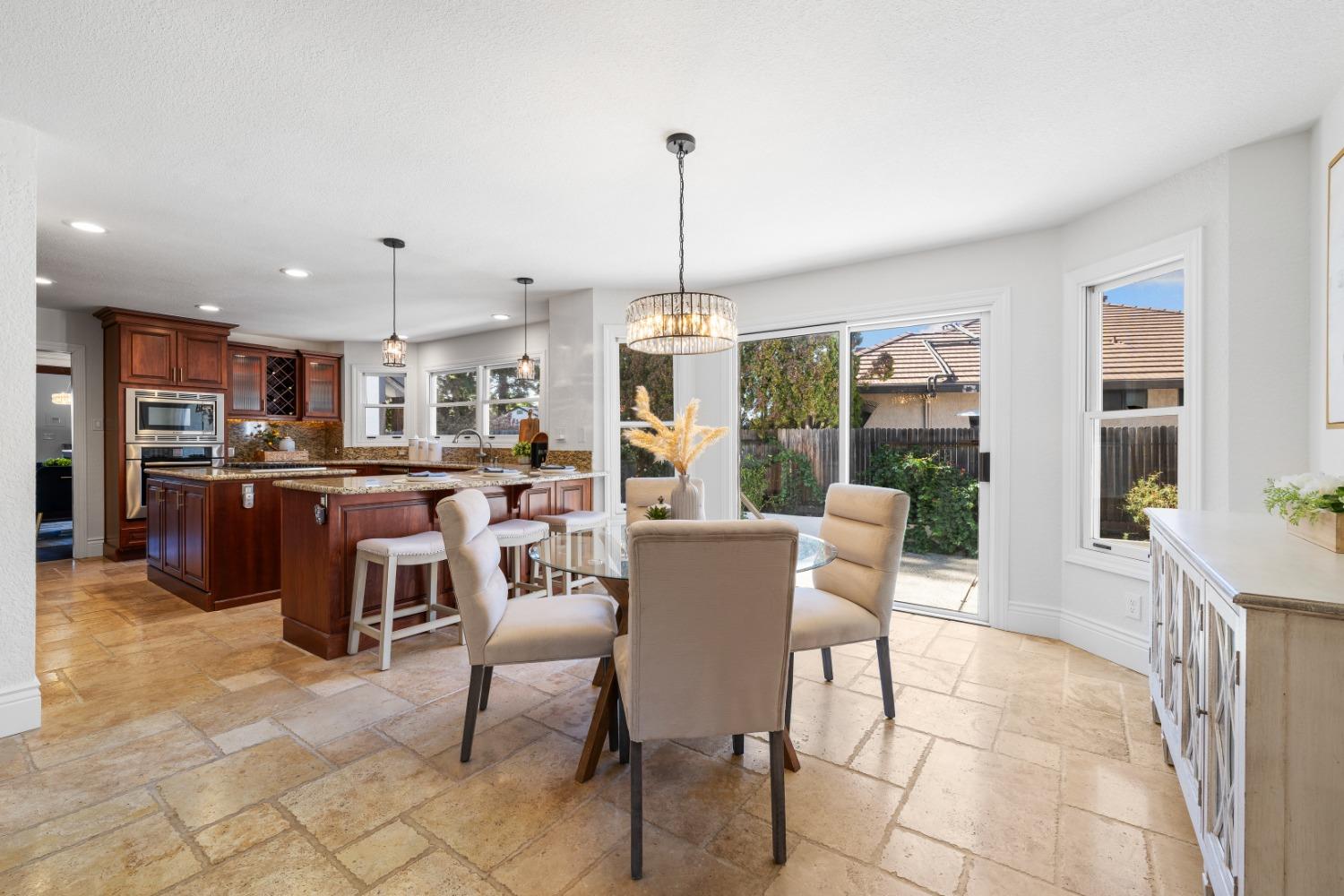 1946 Vista Creek Drive