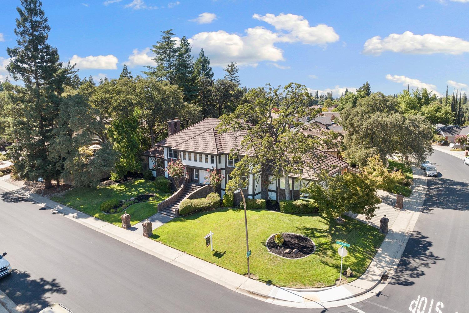 1946 Vista Creek Drive