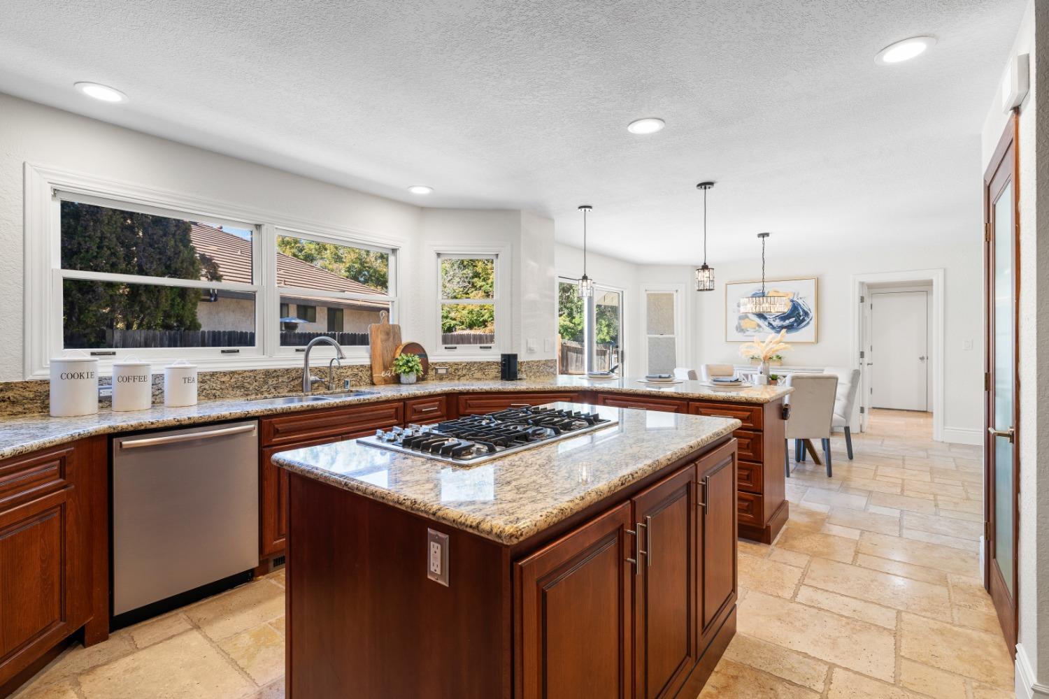 1946 Vista Creek Drive