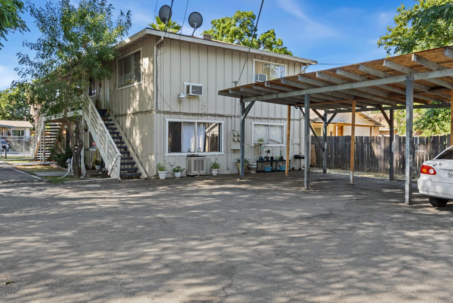 321 W El Camino Avenue