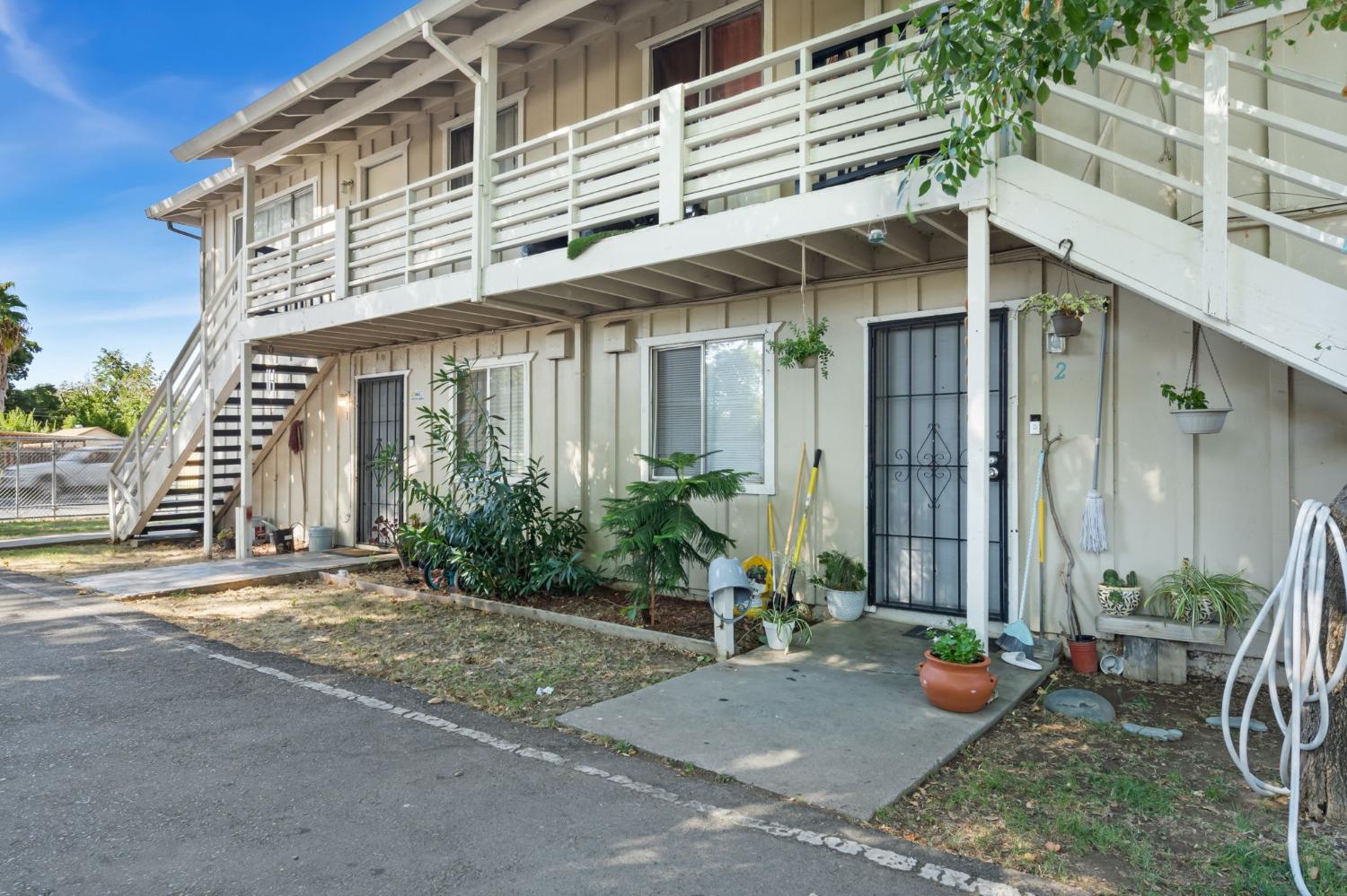 321 W El Camino Avenue