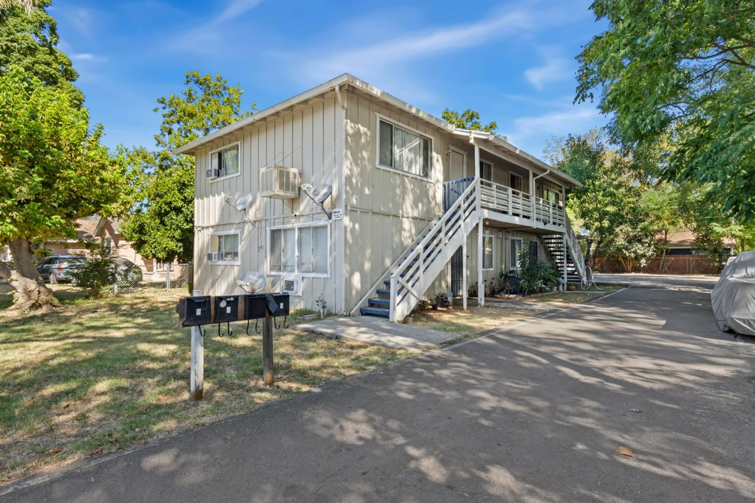 321 W El Camino Avenue