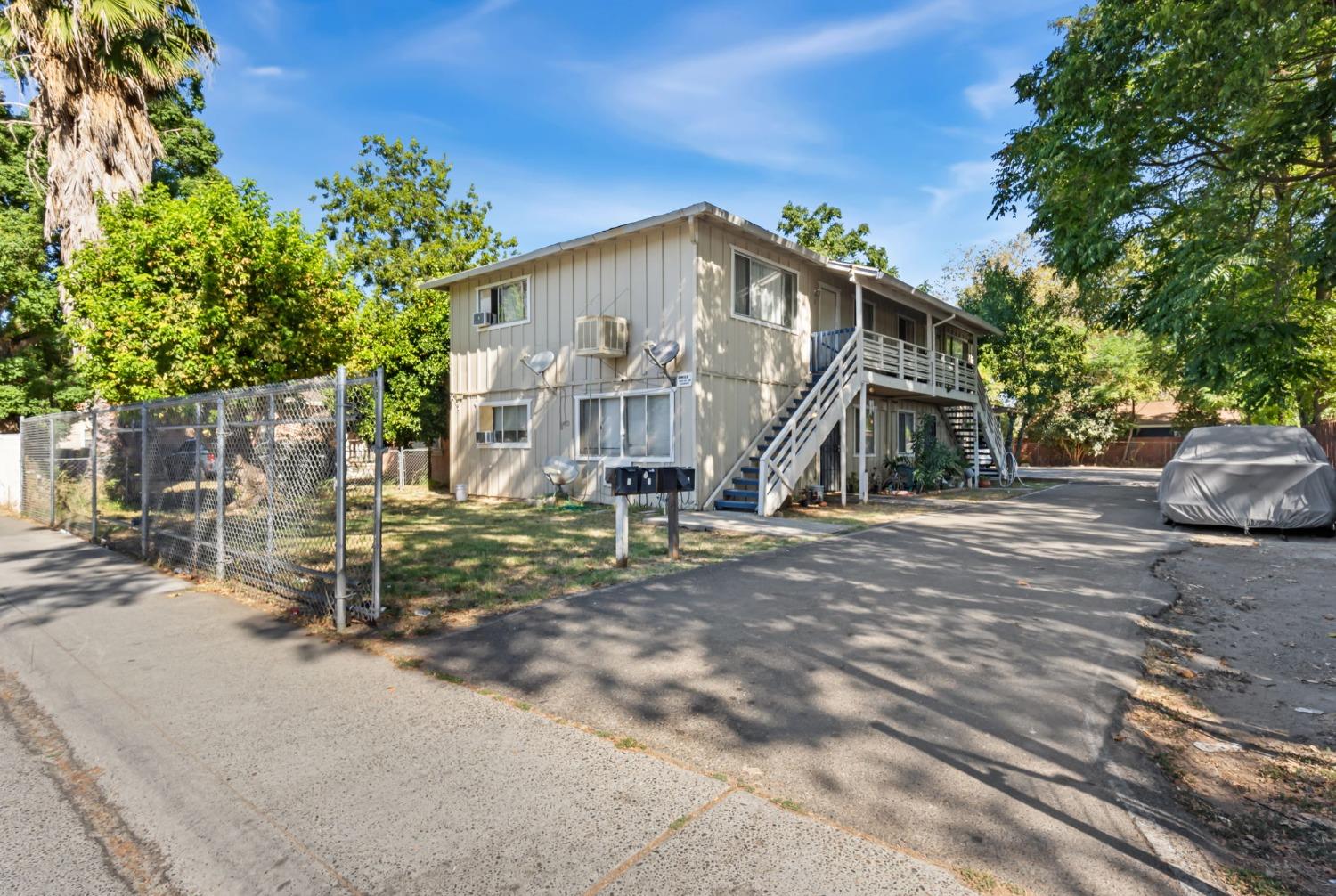 321 W El Camino Avenue