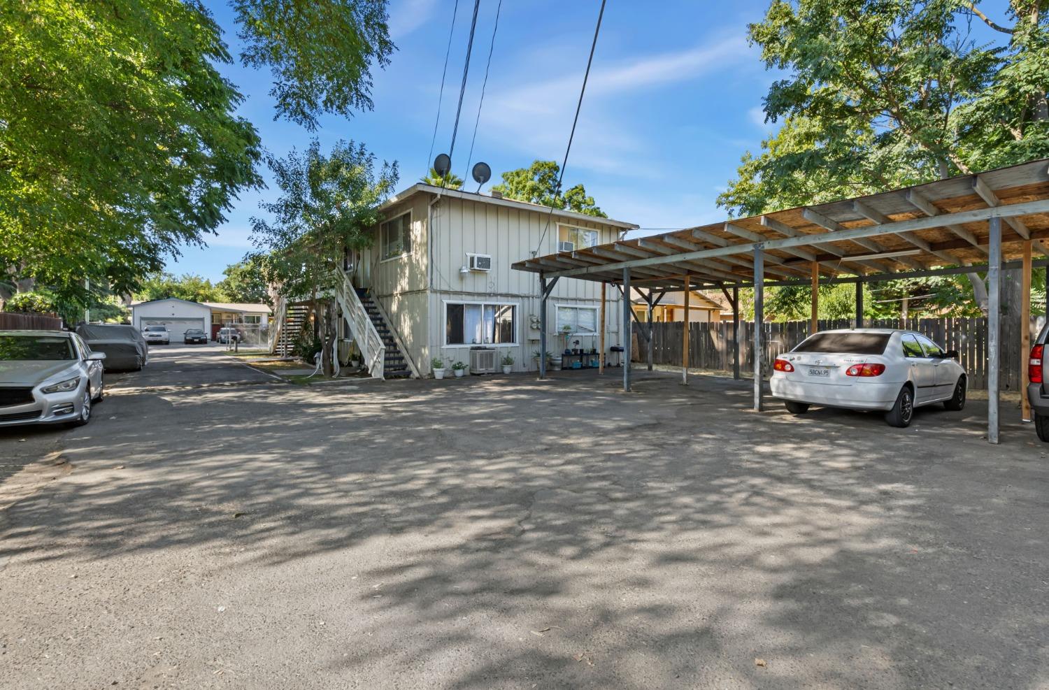 321 W El Camino Avenue