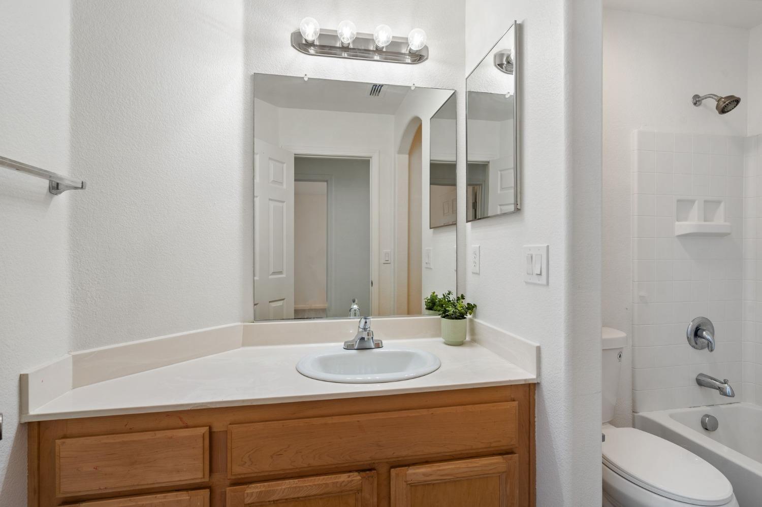 579 Regency Park Circle