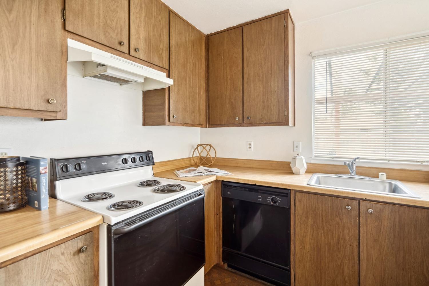 8897 Salmon Falls Drive A