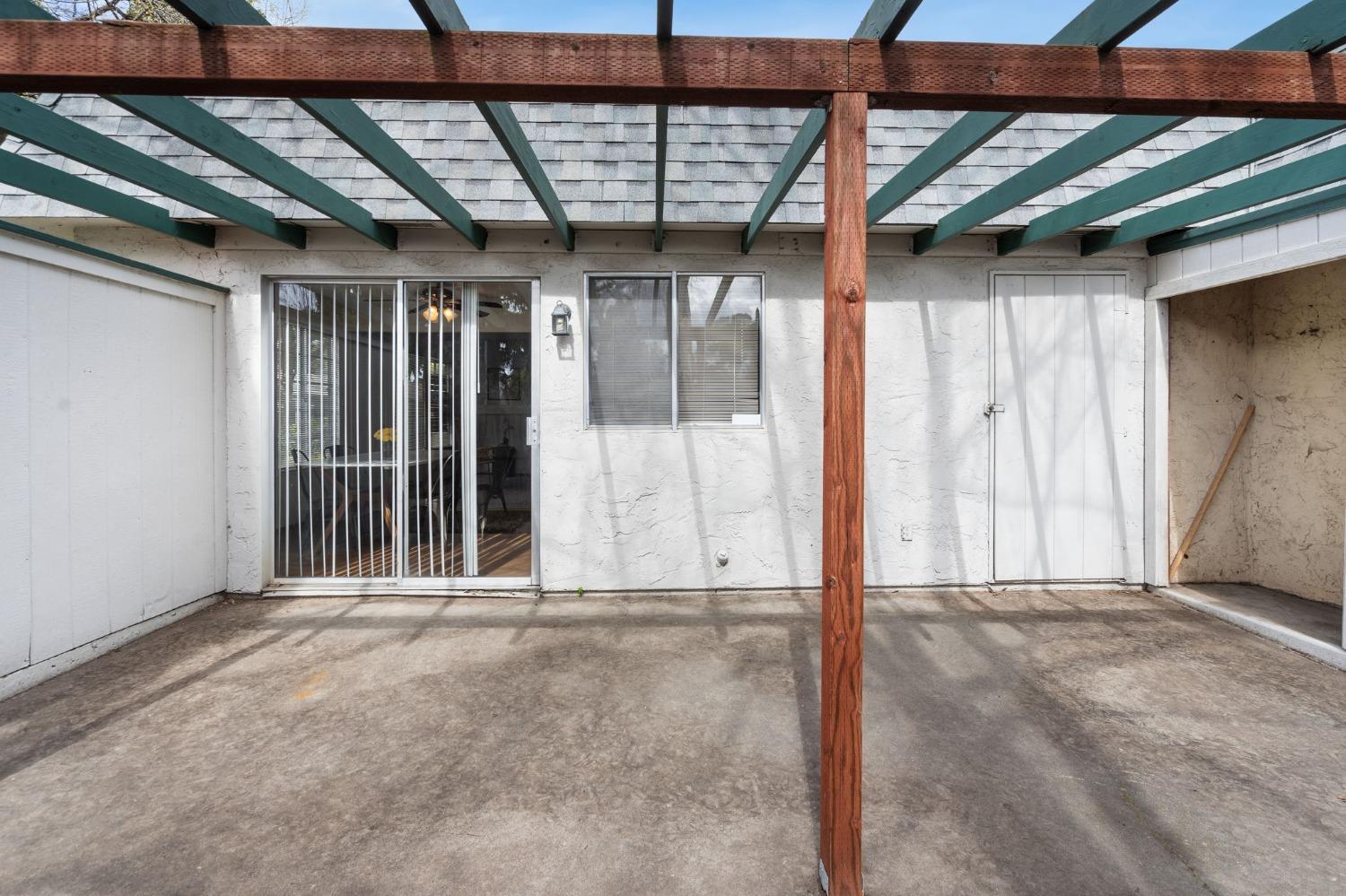 8897 Salmon Falls Drive A