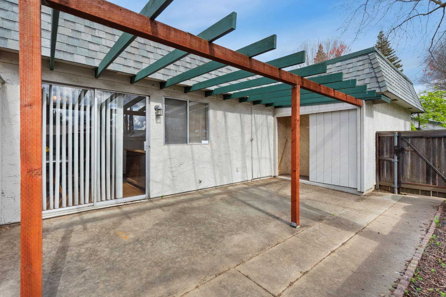 8897 Salmon Falls Drive A