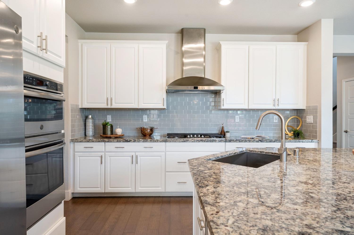 4534 Acacia Ridge Street