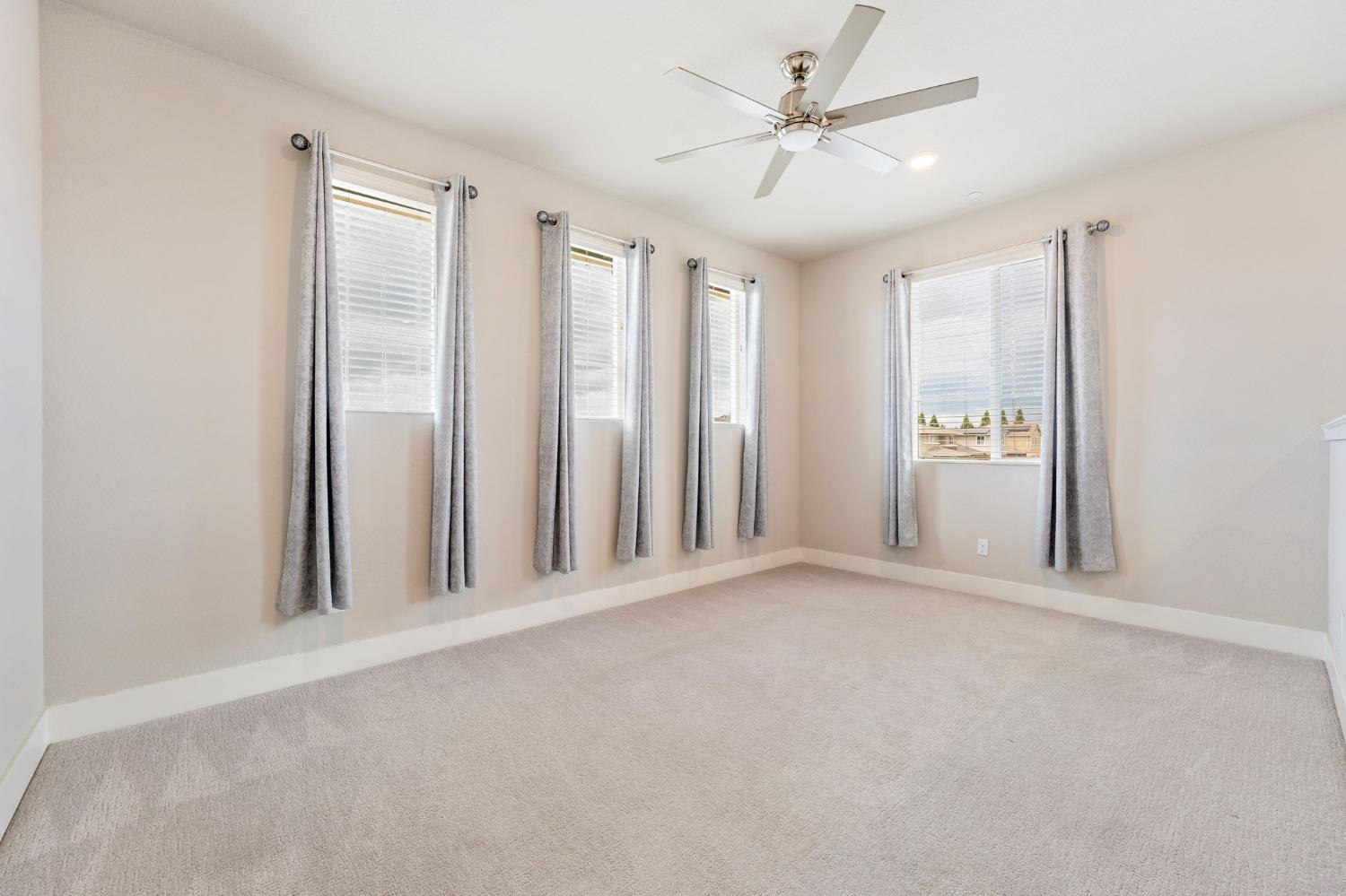 4534 Acacia Ridge Street