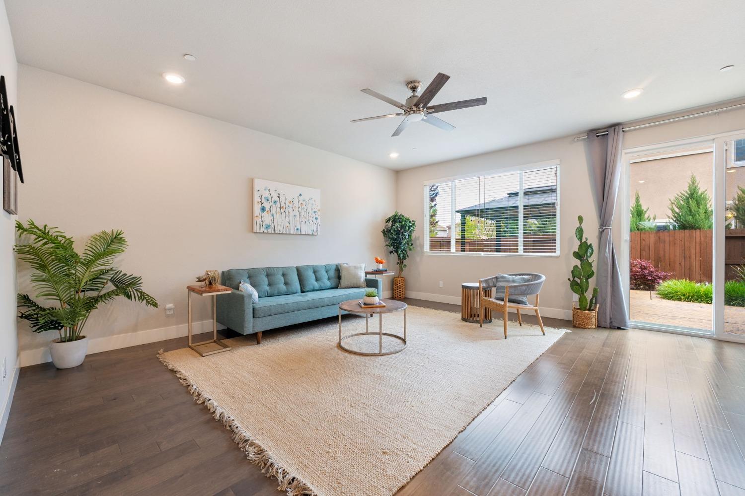 4534 Acacia Ridge Street