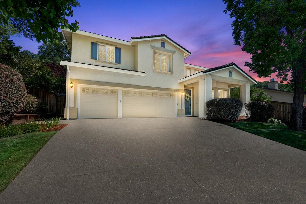 4416 Vivien Way