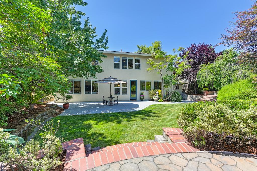 4416 Vivien Way