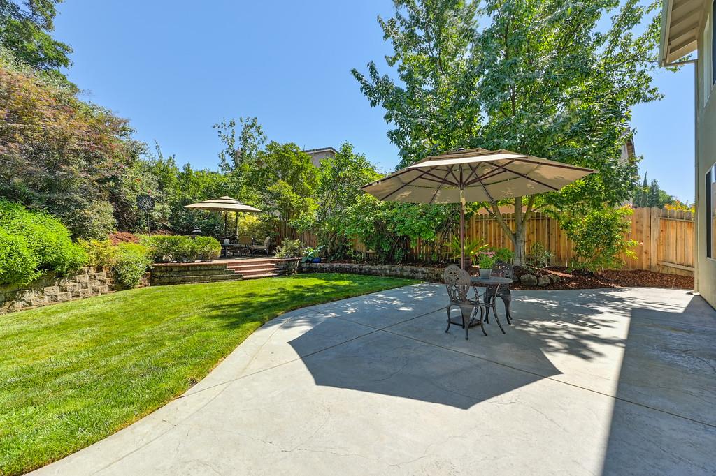 4416 Vivien Way