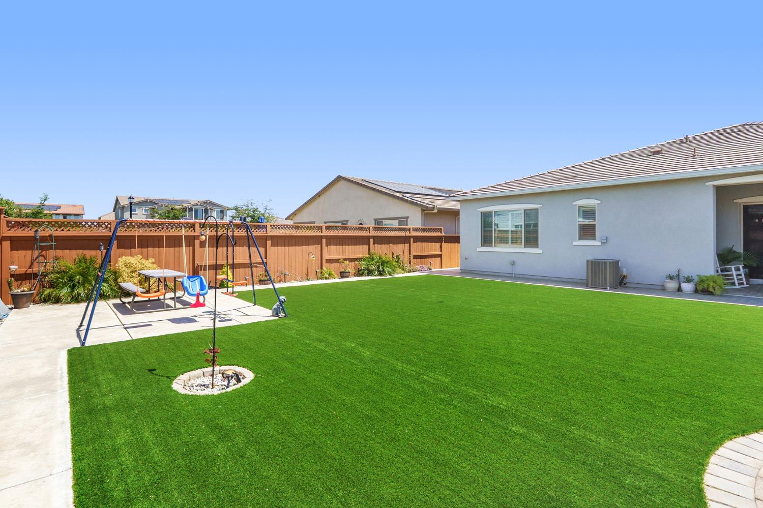 2013 Banks Place