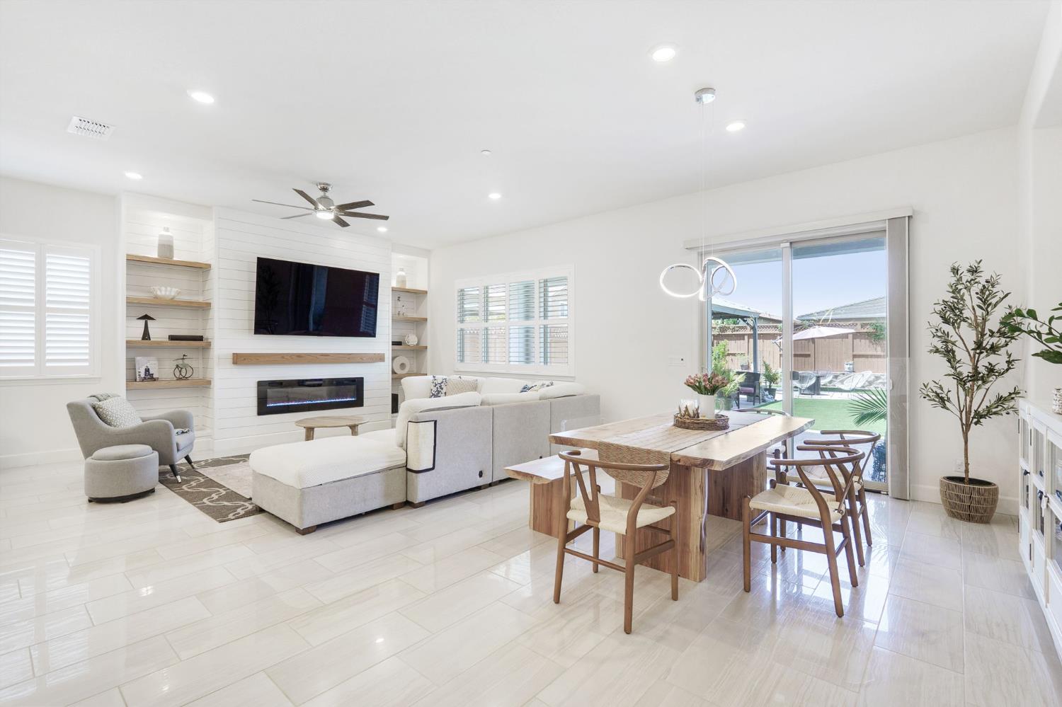 2013 Banks Place
