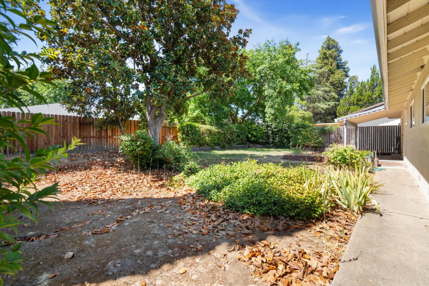 6446 Perrin Way