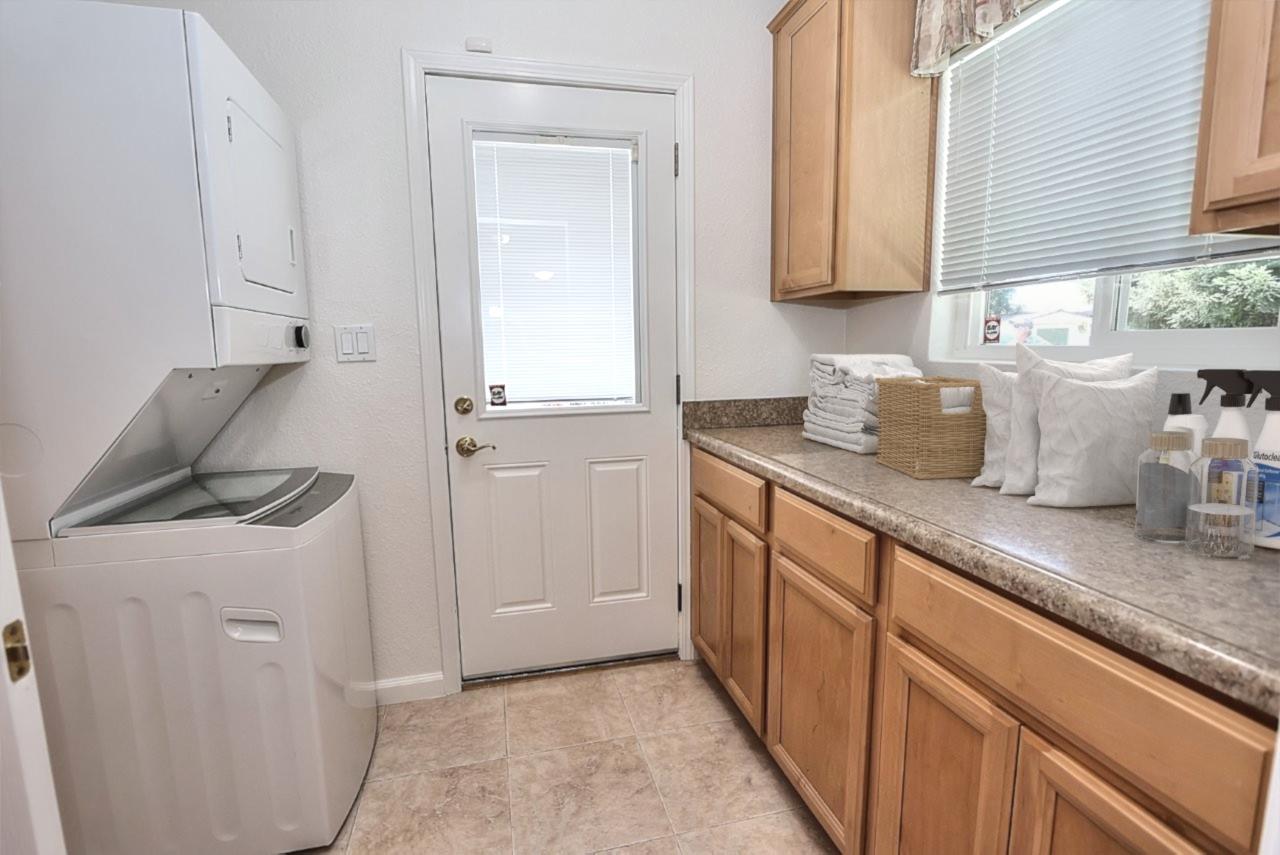 8826 FAIR OAKS Boulevard