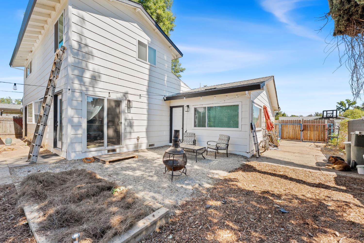 2536 Las Casas Way