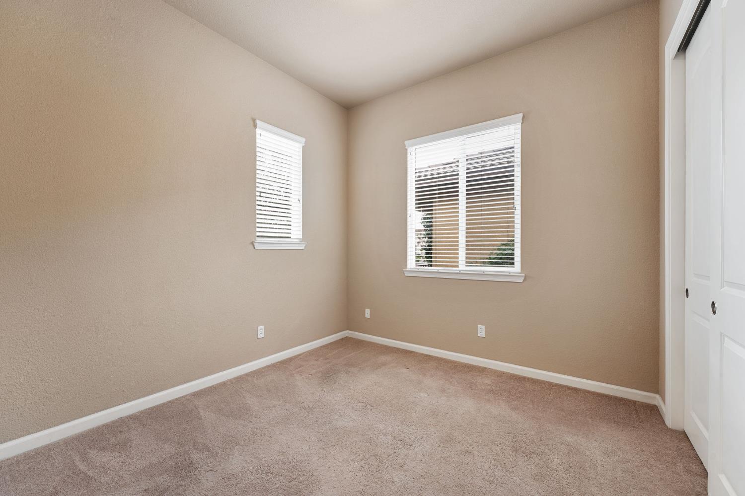 5885 Dulwich Way