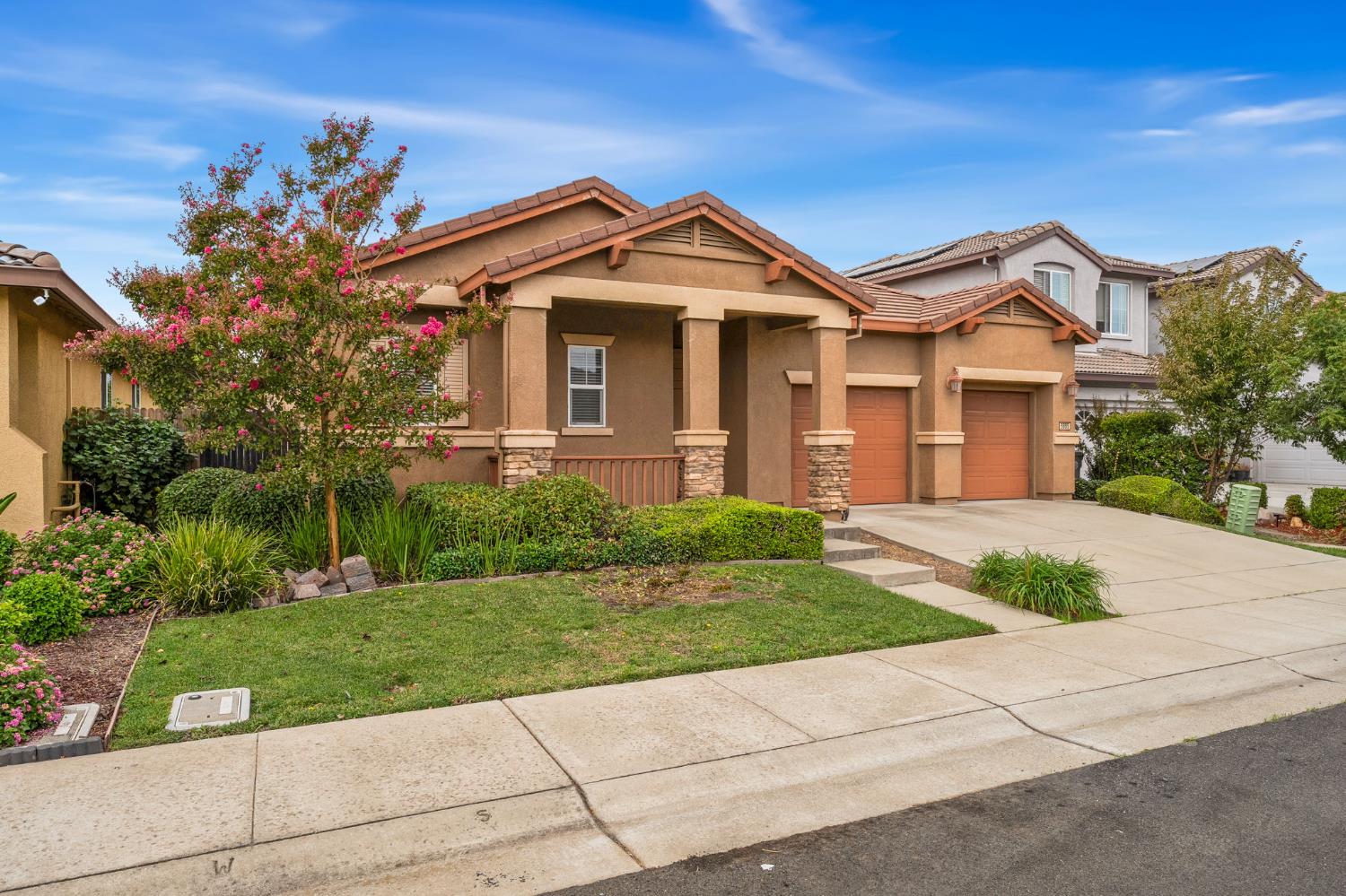 5885 Dulwich Way