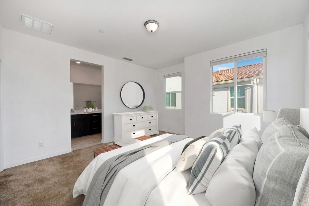 5301 E Commerce Way 42101