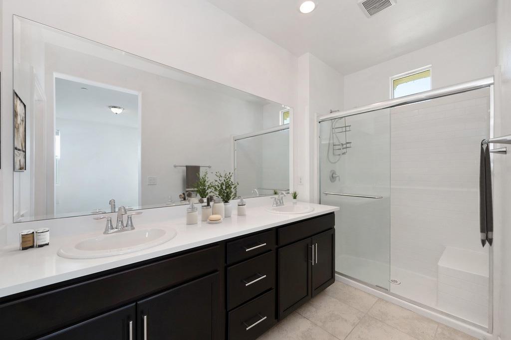 5301 E Commerce Way 42101