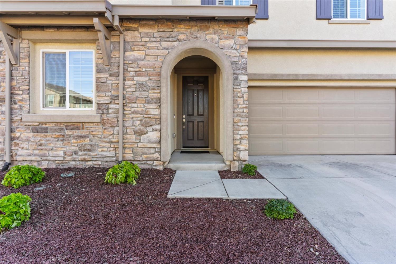 4127 Hydo Lake Way