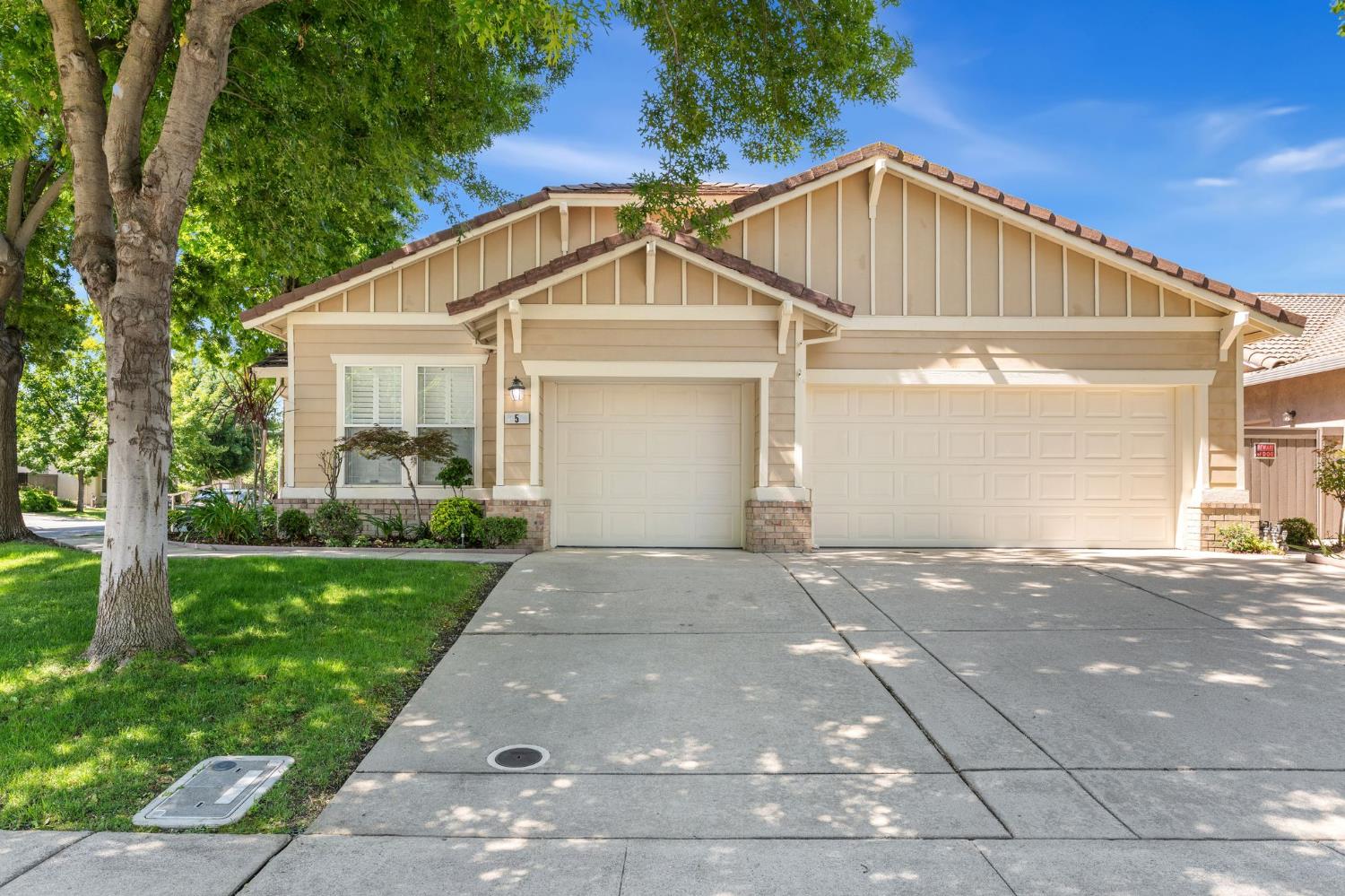 5 Adkinson Court