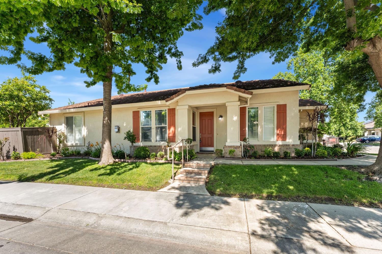 5 Adkinson Court
